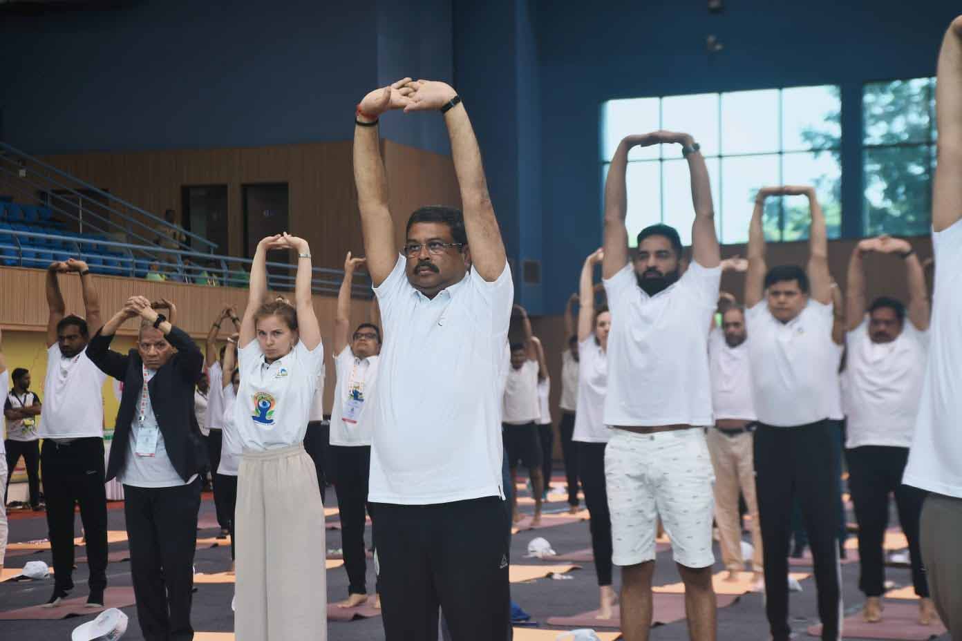 Union Education, Skill Development and Entrepreneurship Minister Dharmendra Pradhan participates in International Day of Yoga 2023 session at Savitribai Phule Pune University