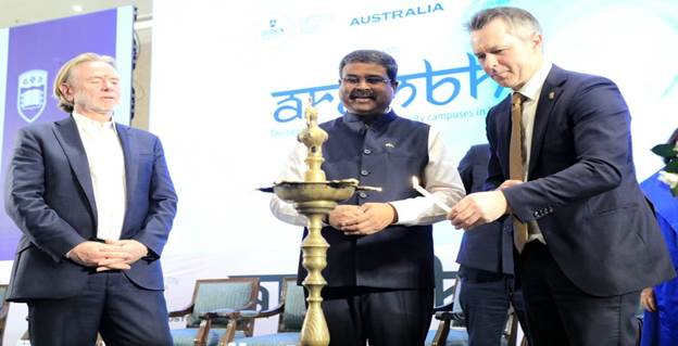 Shri Dharmendra Pradhan and Australian Education Minister, Hon’ble Jason Clare, MP, announce opening of two Australian Universities in GIFT City