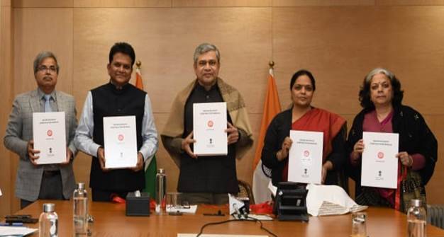 Union Rail Minister Unveils Indian Railways Construction Manual 2023