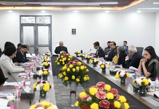 High Level Committee (HLC) on One Nation One Election interacts with leading economists of the country